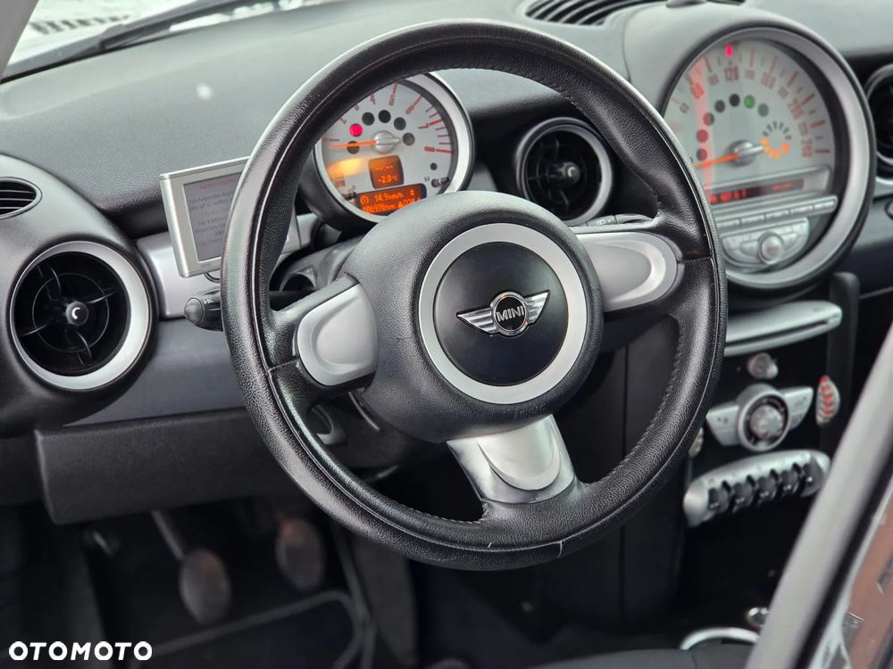 MINI Cooper Seven - 8