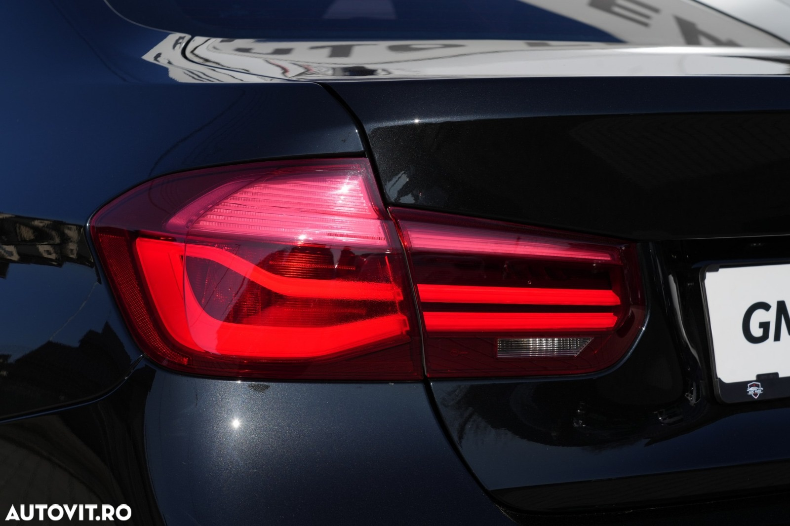 BMW Seria 3 318i Aut. M Sport - 32
