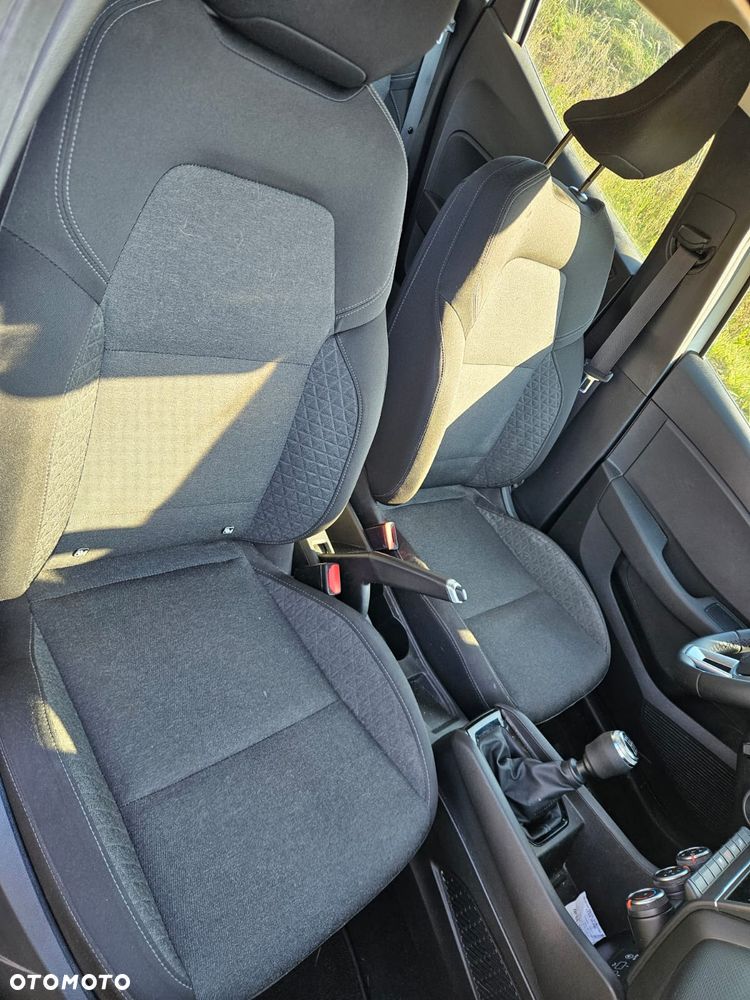 Renault Clio - 23