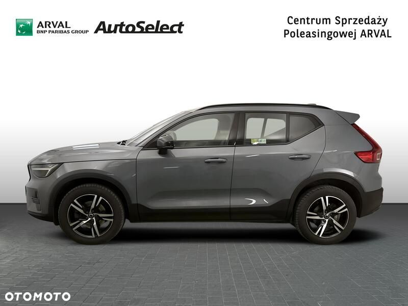 Volvo XC 40 B3 Plus Dark - 2