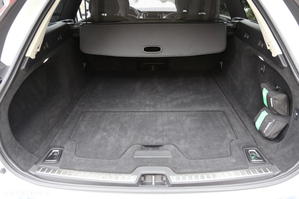 Volvo V90 Cross Country B4 D AWD Plus - 9