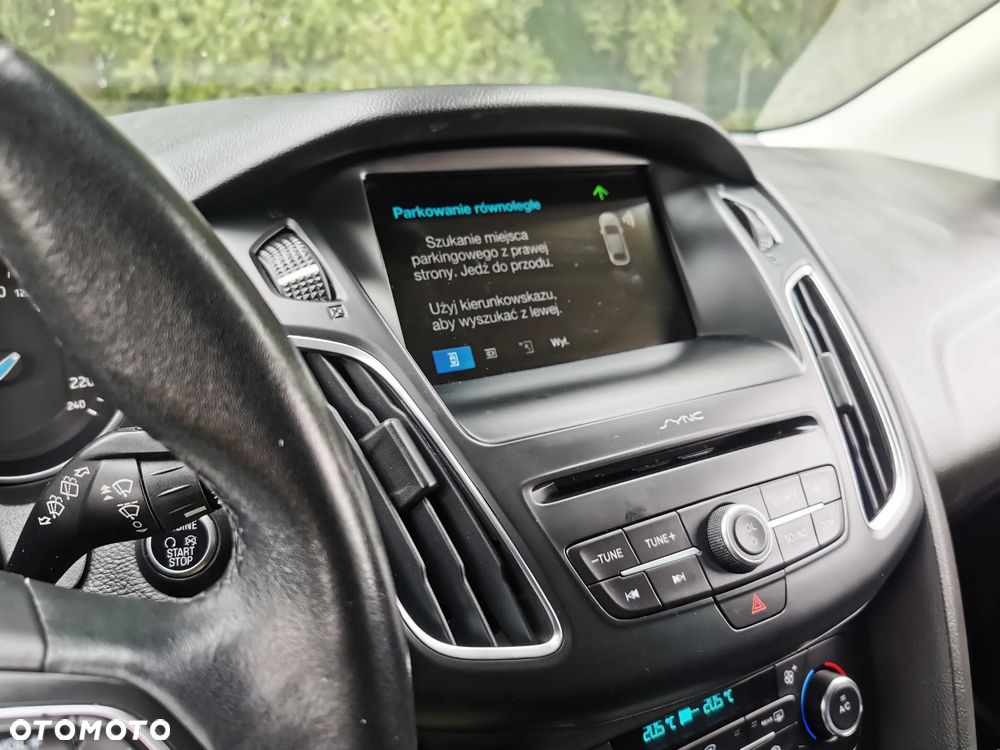 Ford Focus 1.5 EcoBoost STart-Stopp-System TITANIUM - 16