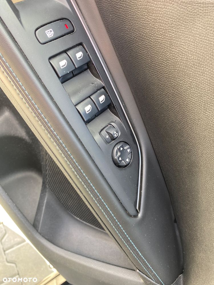 Peugeot 5008 1.6 BlueHDI Crossway S&S EAT6 - 25