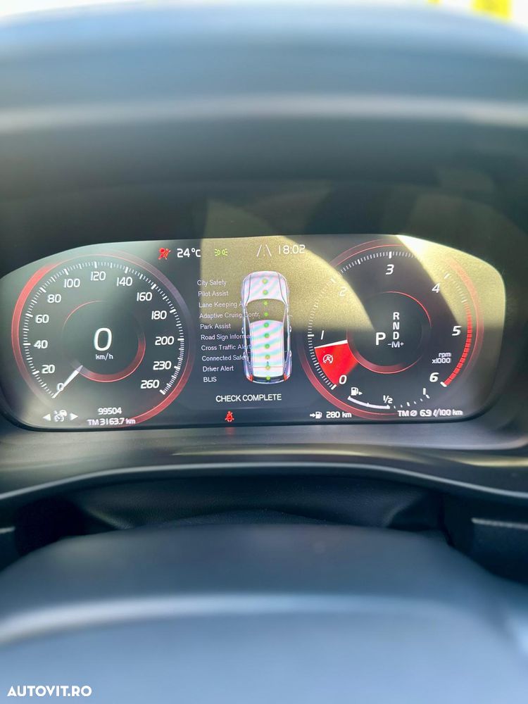 Volvo XC 40 D4 AWD R-Design - 16