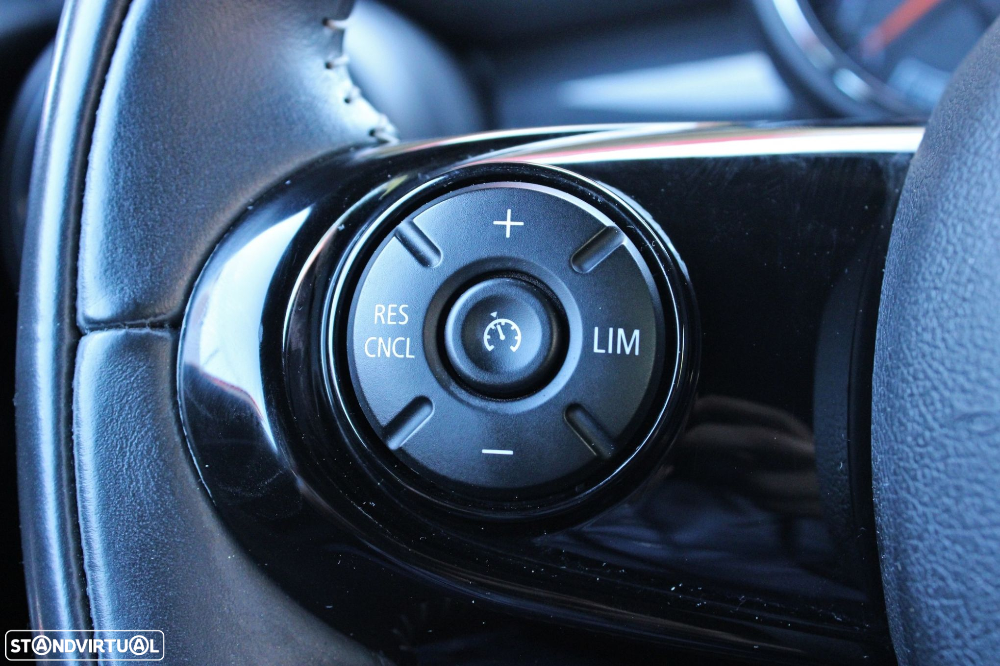 MINI 3 Portas Cooper D Auto - 8