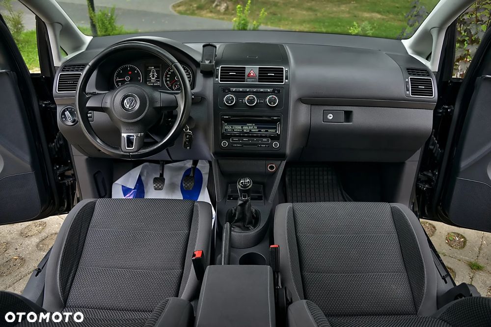 Volkswagen Touran - 30