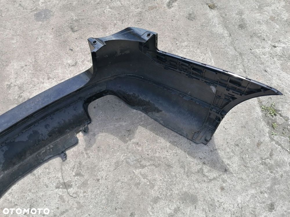 Zderzak tył Volkswagen Passat B6 Kombi - 3