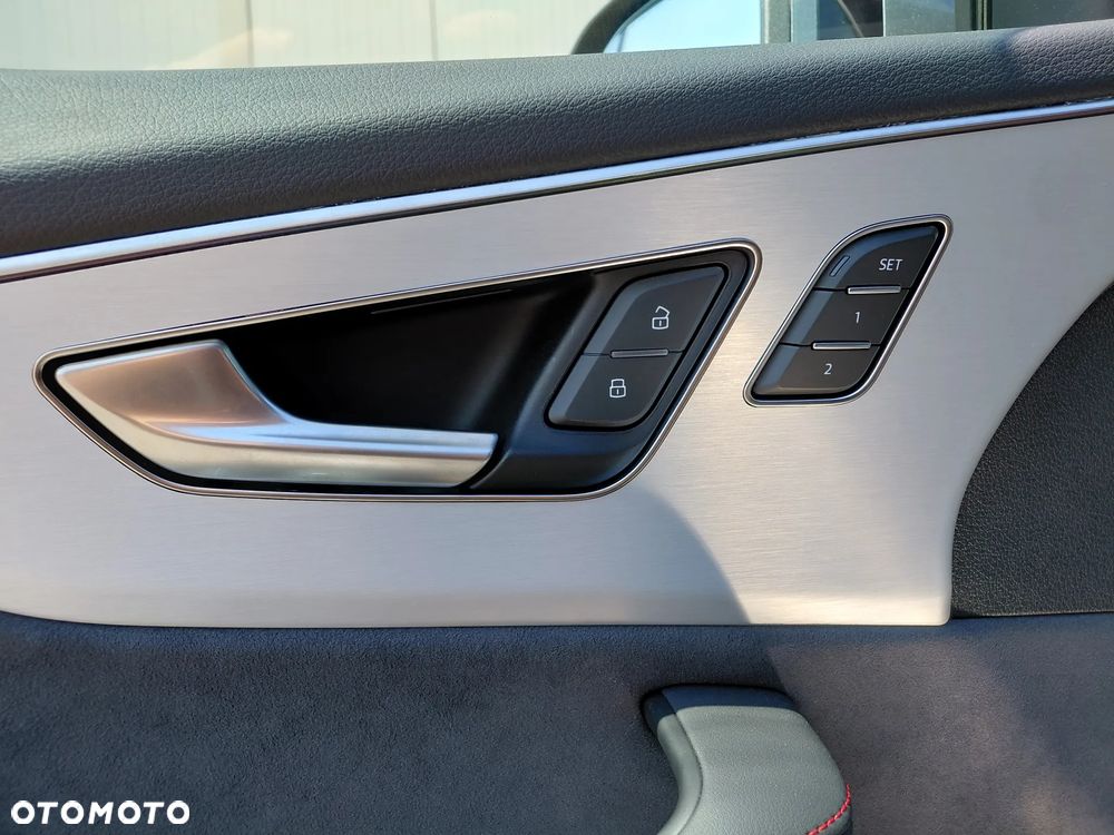 Audi Q8 55 TFSI e PHEV Quattro Tiptronic - 14