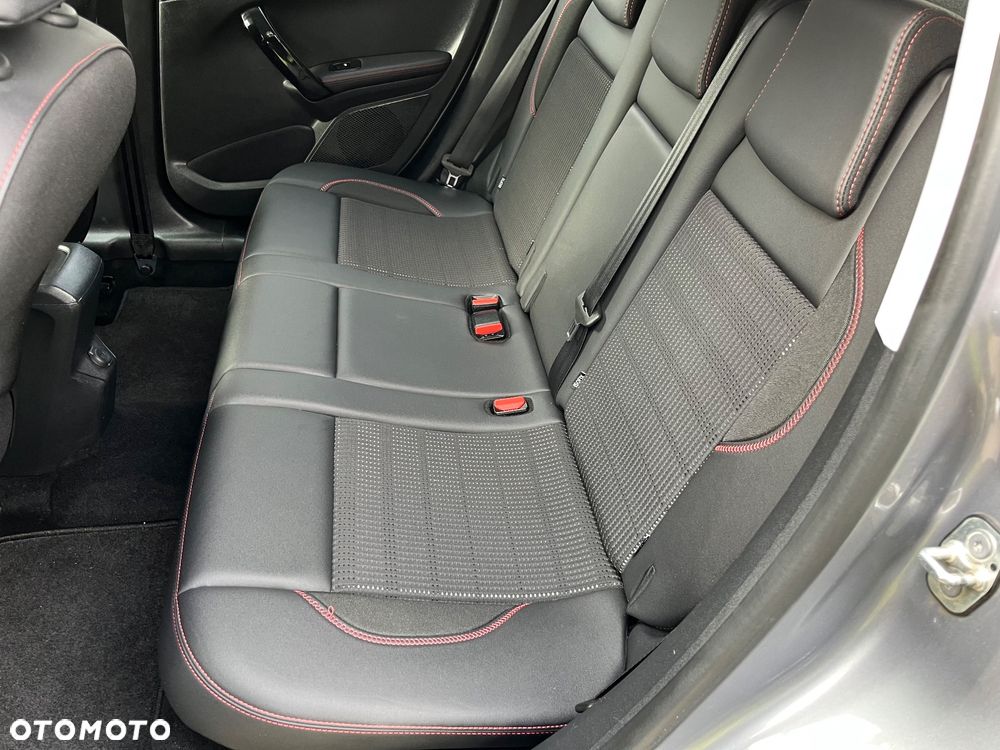 Peugeot 2008 PureTech 110 Stop&Start GT-Line Edition - 12