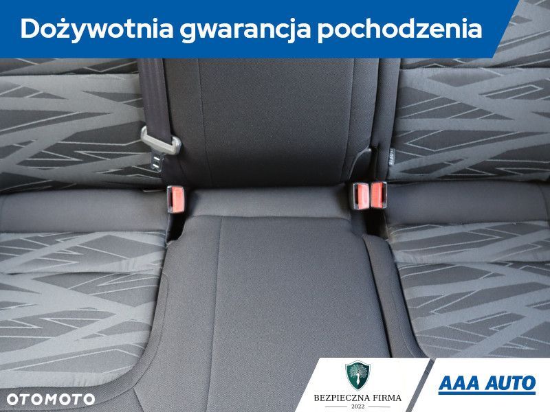 Kia Ceed - 11