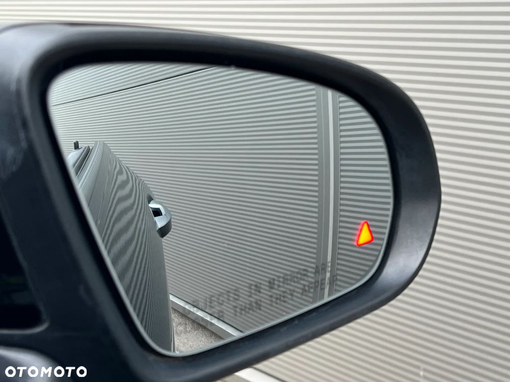 Mercedes-Benz Klasa C 300 7G-TRONIC AMG Line - 26