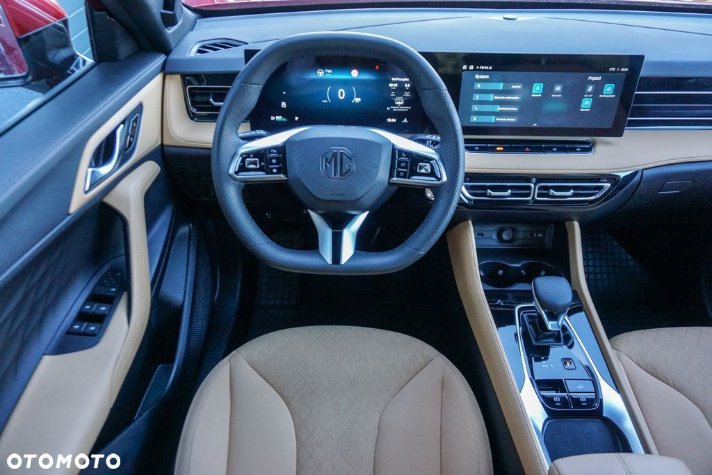 MG HS 1.5 T-GDI Excite DCT - 18