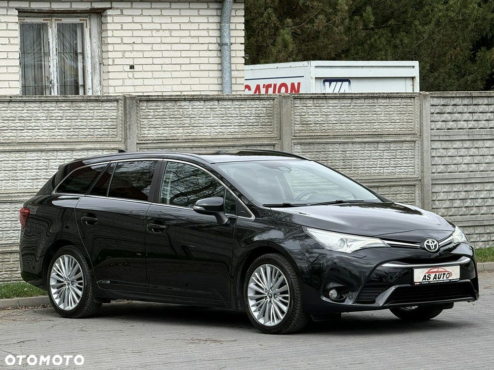 Toyota Avensis 1.8 Premium - 34