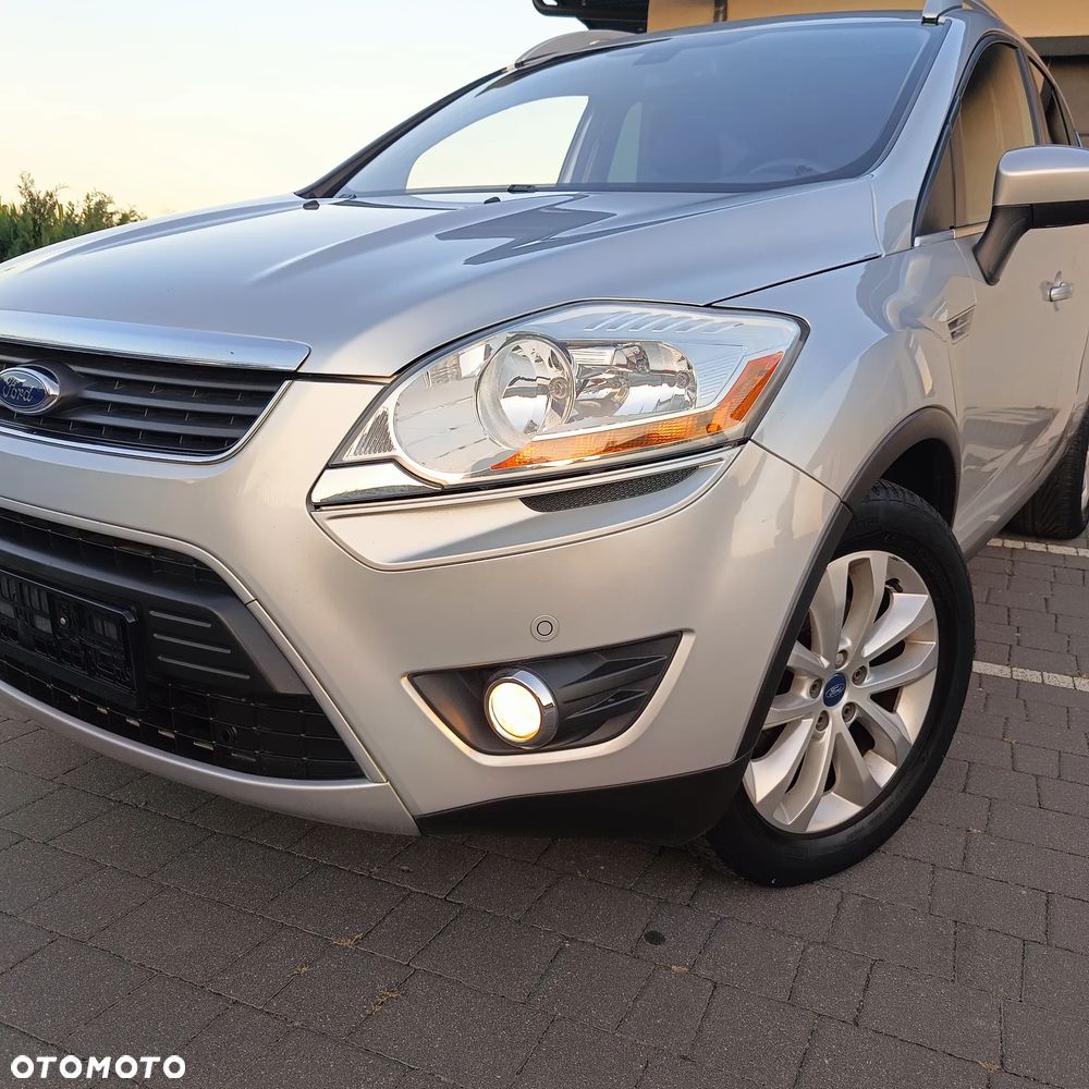 Ford Kuga 2.0 TDCi 2x4 Titanium - 4