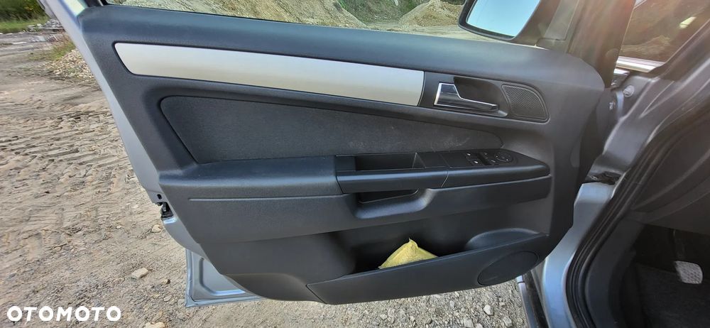 Opel Zafira 1.7 CDTI Essentia - 12