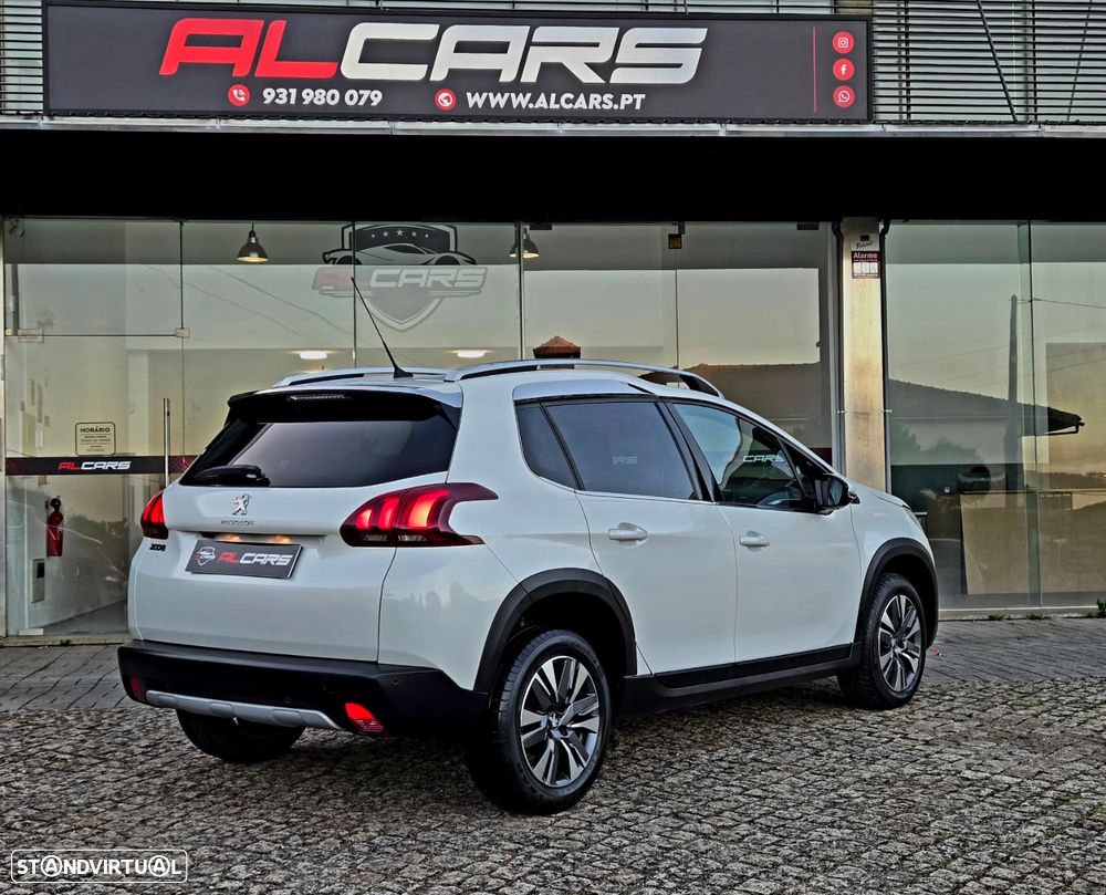 Peugeot 2008 1.2 PureTech Allure - 5