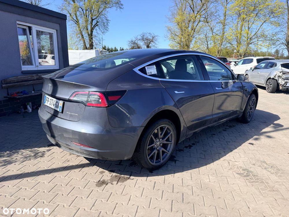 Tesla Model 3 Langstreckenbatterie Allradantrieb Dual Motor - 8