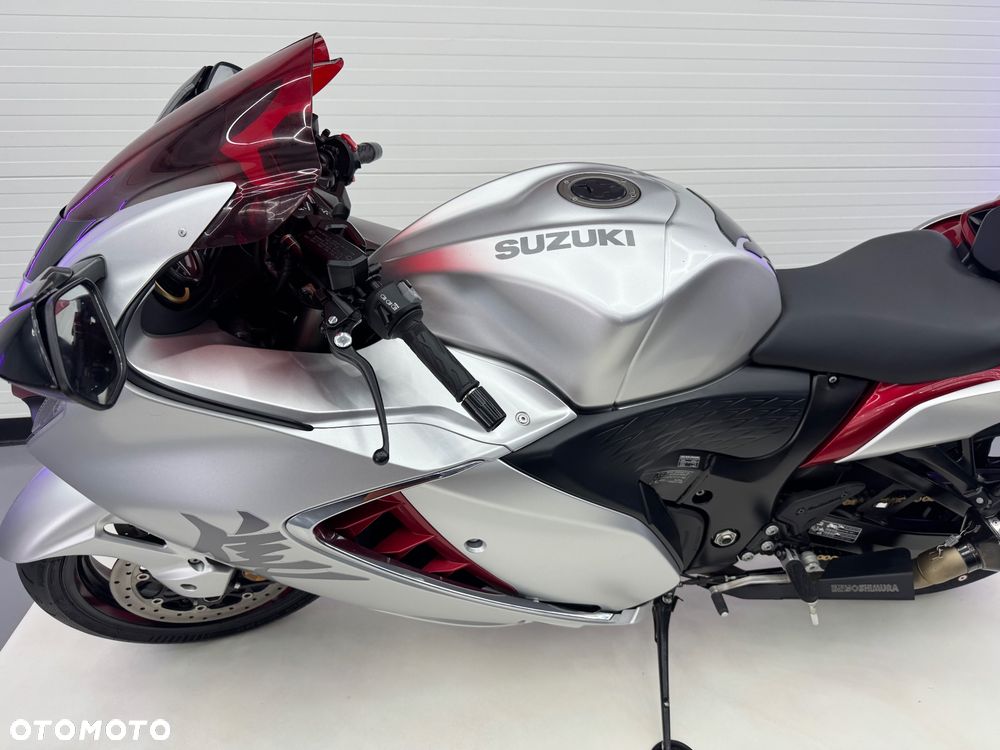 Suzuki GSX - 35