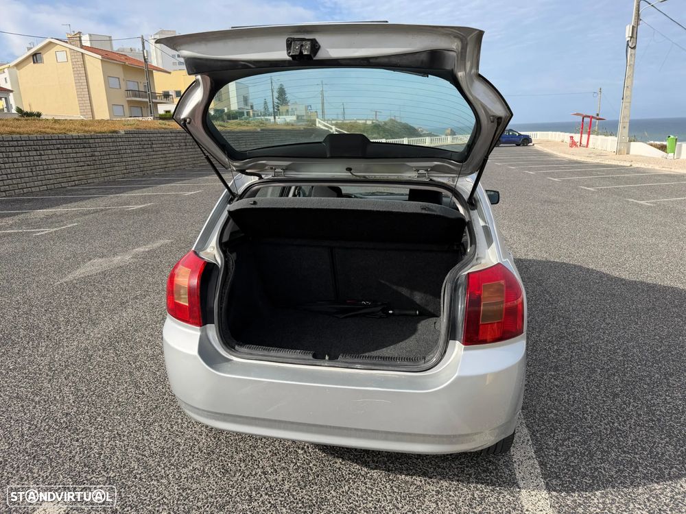 Toyota Corolla 1.4 SE - 9