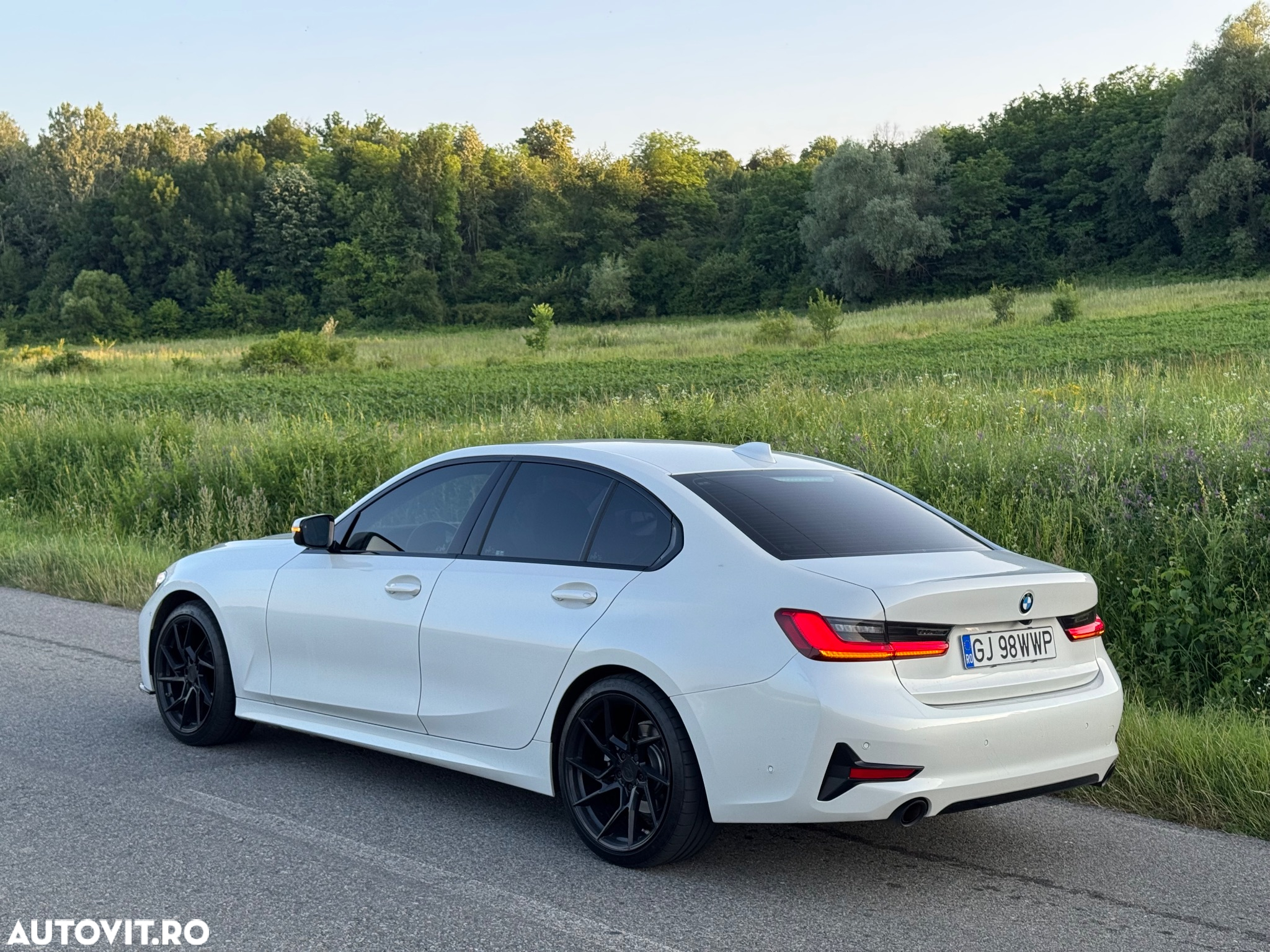 BMW Seria 3 320i GT Aut. Sport Line - 4