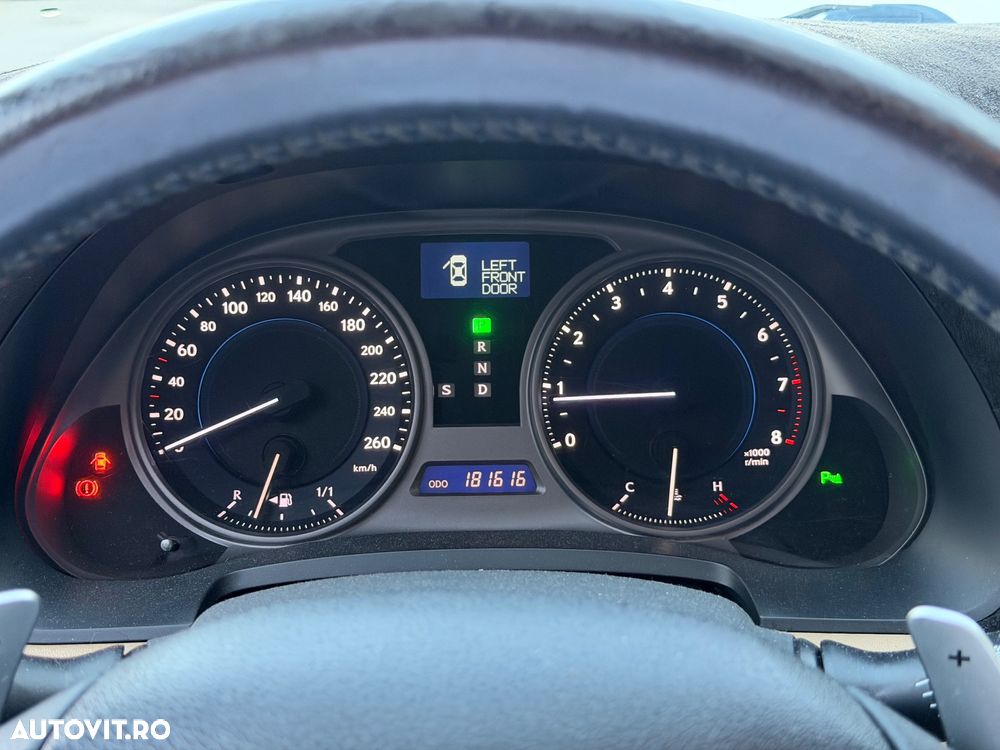 Lexus Seria IS 250 2.5 V6 Aut Luxury - 6