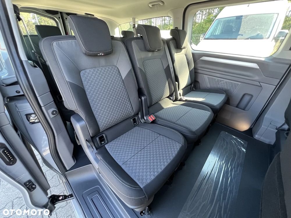 Volkswagen Caravelle - 19