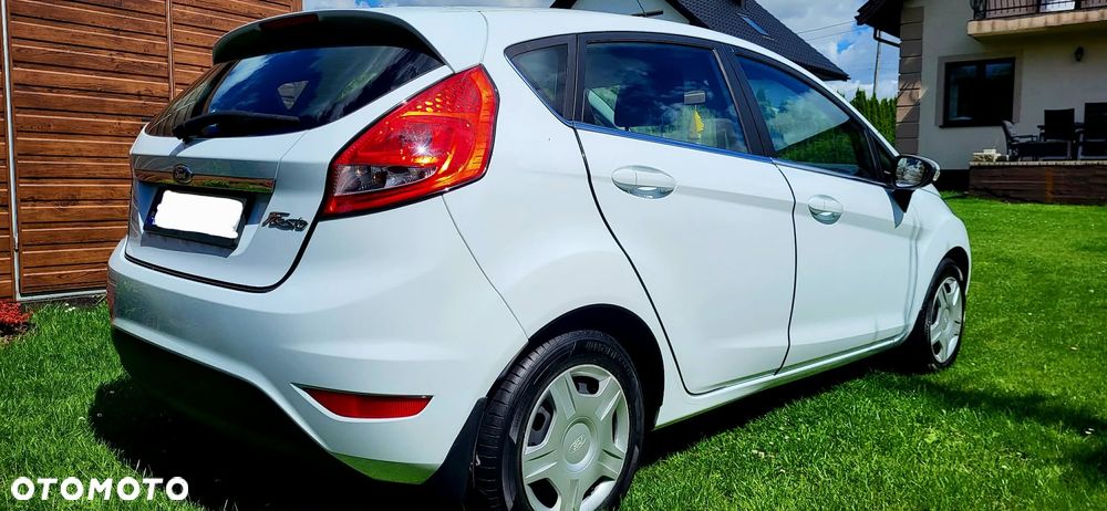 Ford Fiesta 1.25 Titanium EU5 - 11