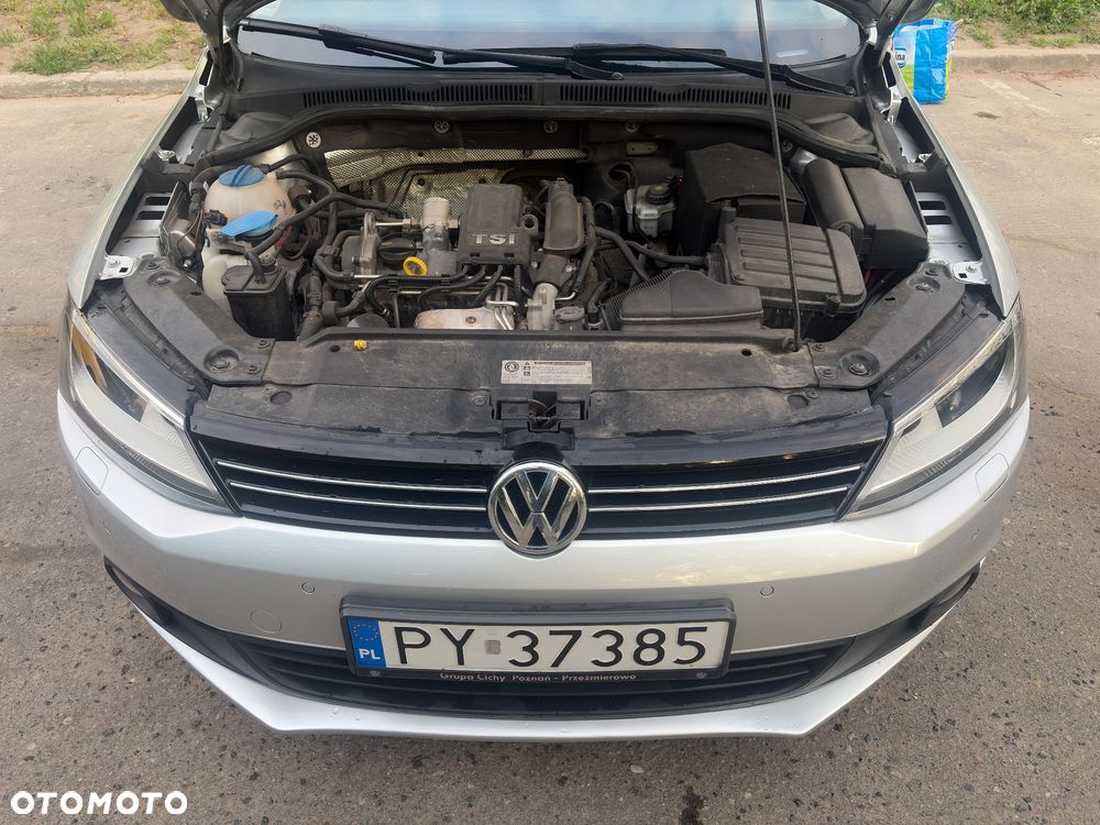 Volkswagen Jetta 1.2 TSI Comfortline - 7