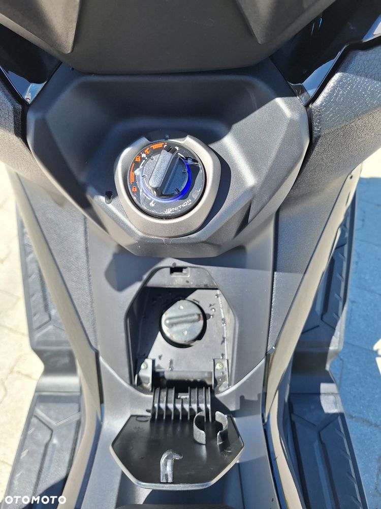 Kymco Downtown - 9