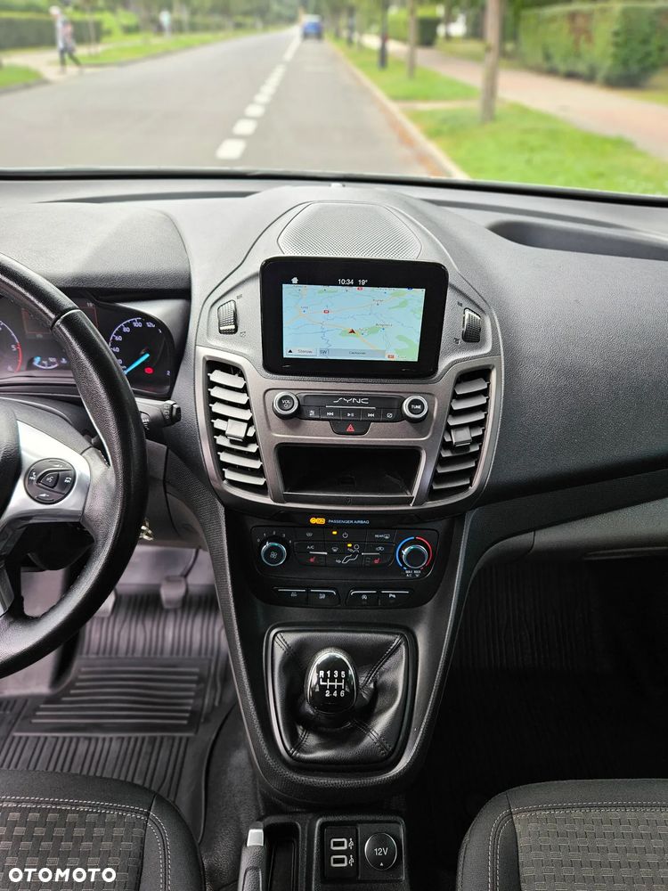 Ford Tourneo Connect - 17