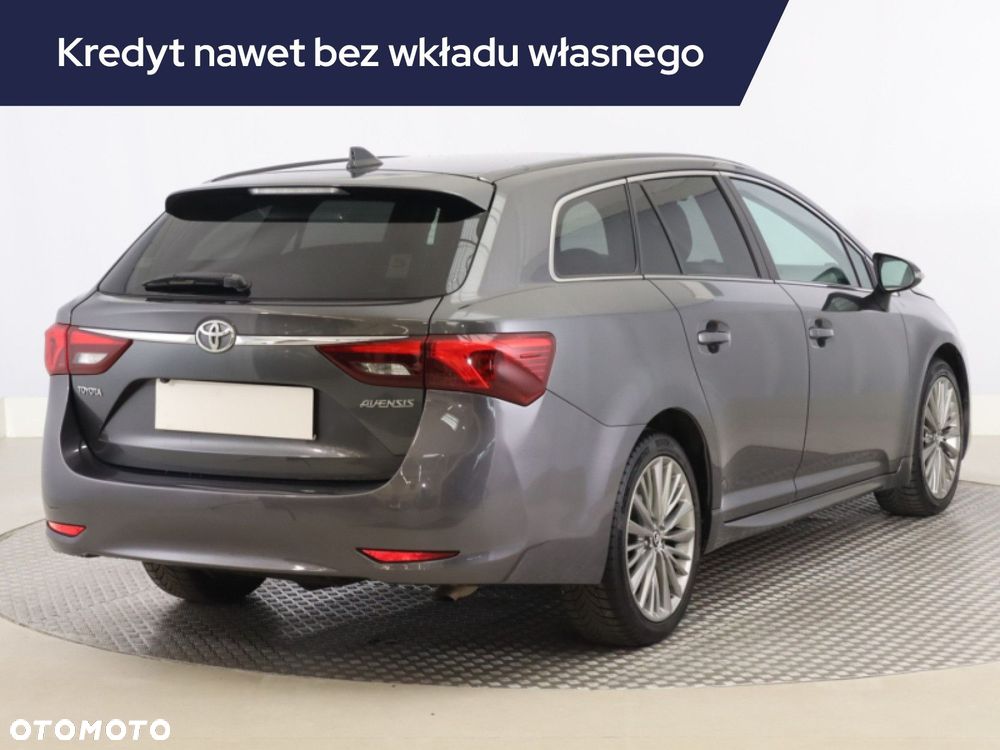 Toyota Avensis - 7