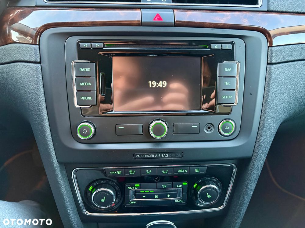 Skoda Superb 2.0 TDI Elegance DSG - 36