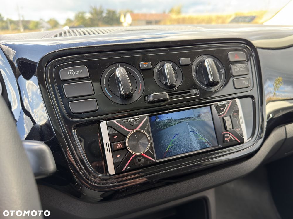 Volkswagen up! - 15