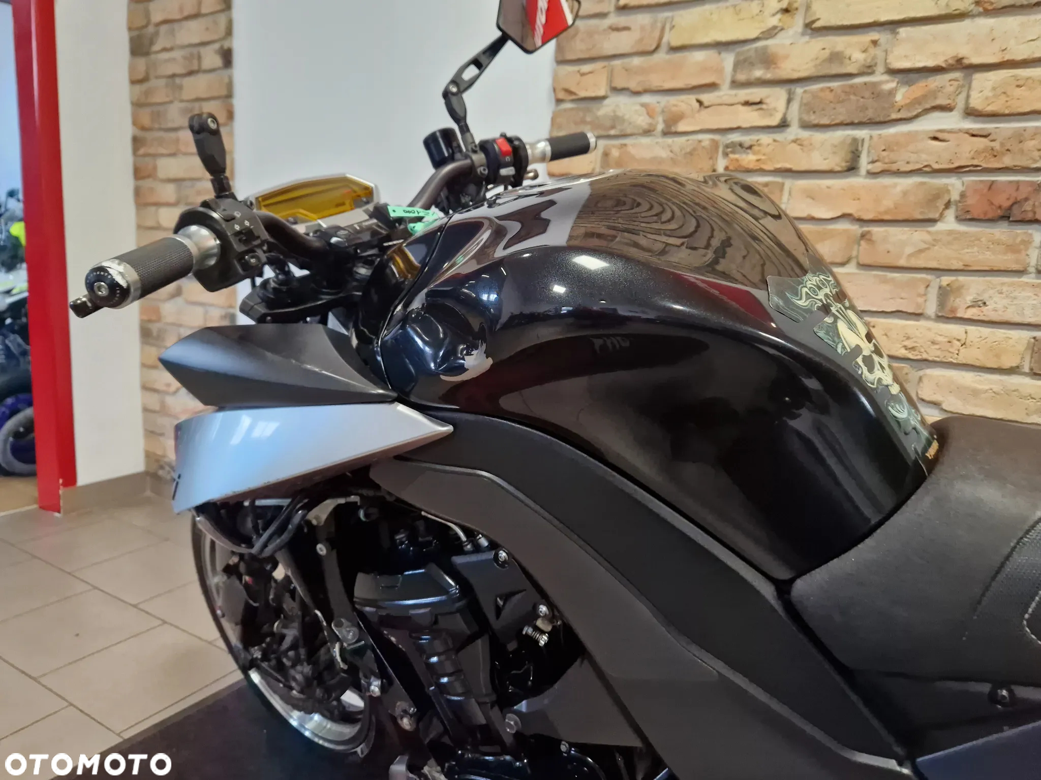 Kawasaki Z - 12