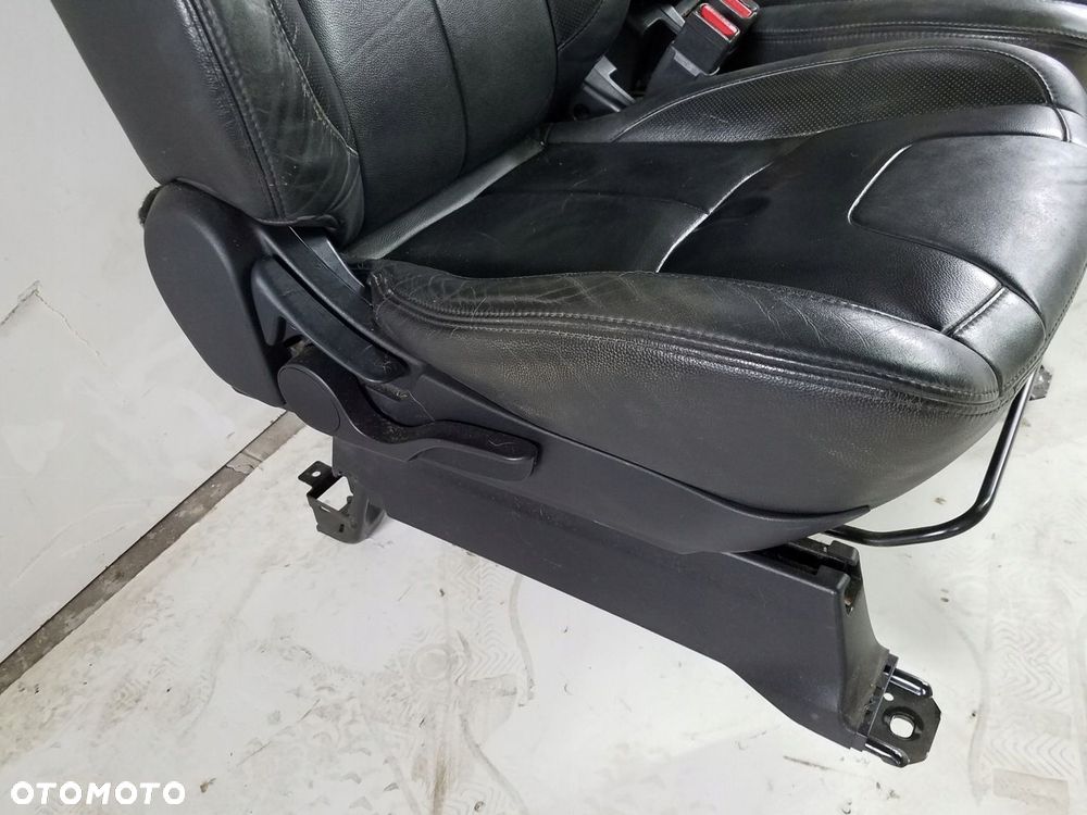 FOTELE KANAPA SKÓRA MITSUBISHI ASX - 4