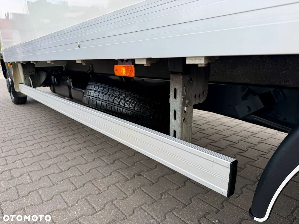 Iveco AUTO ZAREZERWOWANE DO 30.09.2026 - ZAPRASZAMY DO ZAPOZNANIA SIĘ PEŁNĄ OFERTĄ - 29