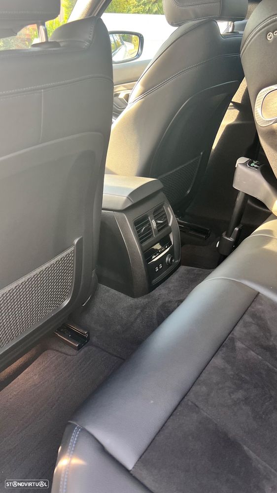 BMW 330 e Touring Pack Desportivo M Pro Auto - 6