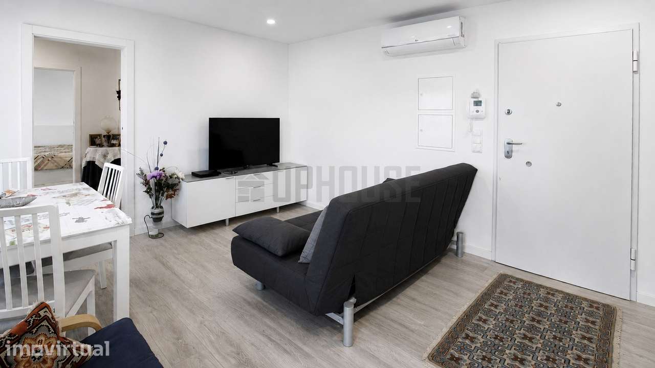 Apartamento T1 Recente com Garagem | Próximo do Politécnico - Grande imagem: 3/12