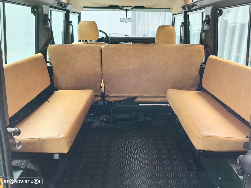 Land Rover Defender 110 2.5 TD5 Metal Top - 17