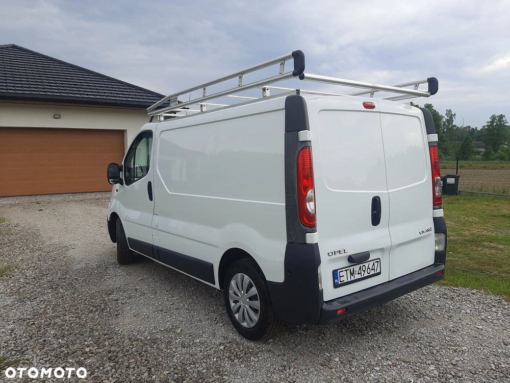 Opel Vivaro - 2