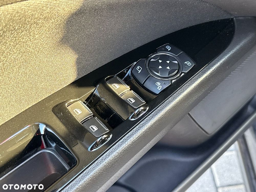 Ford Mondeo - 24