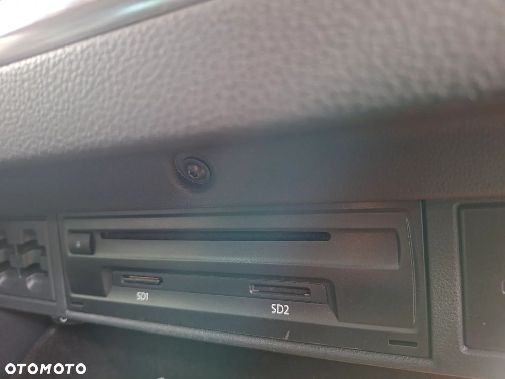 Volkswagen Golf 1.6 TDI BMT Comfortline - 32