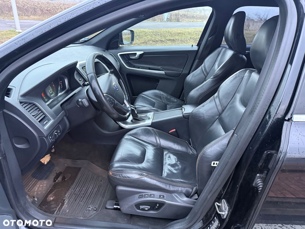 Volvo XC 60 D5 AWD Summum - 4