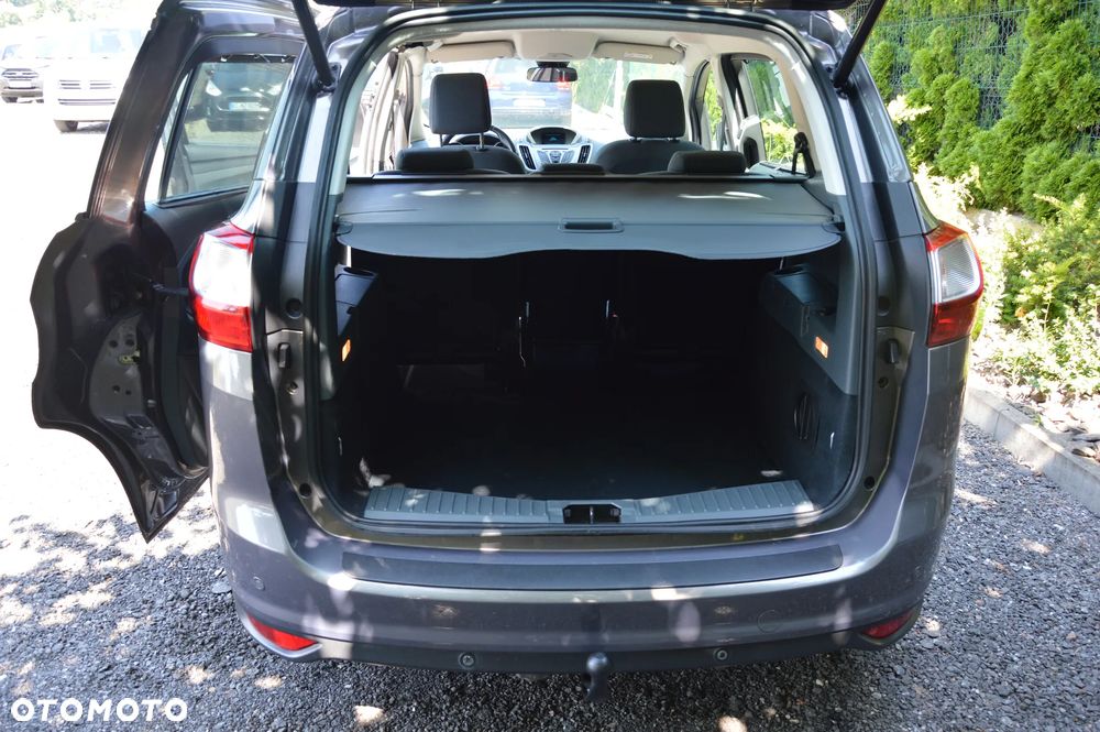 Ford Grand C-MAX - 38
