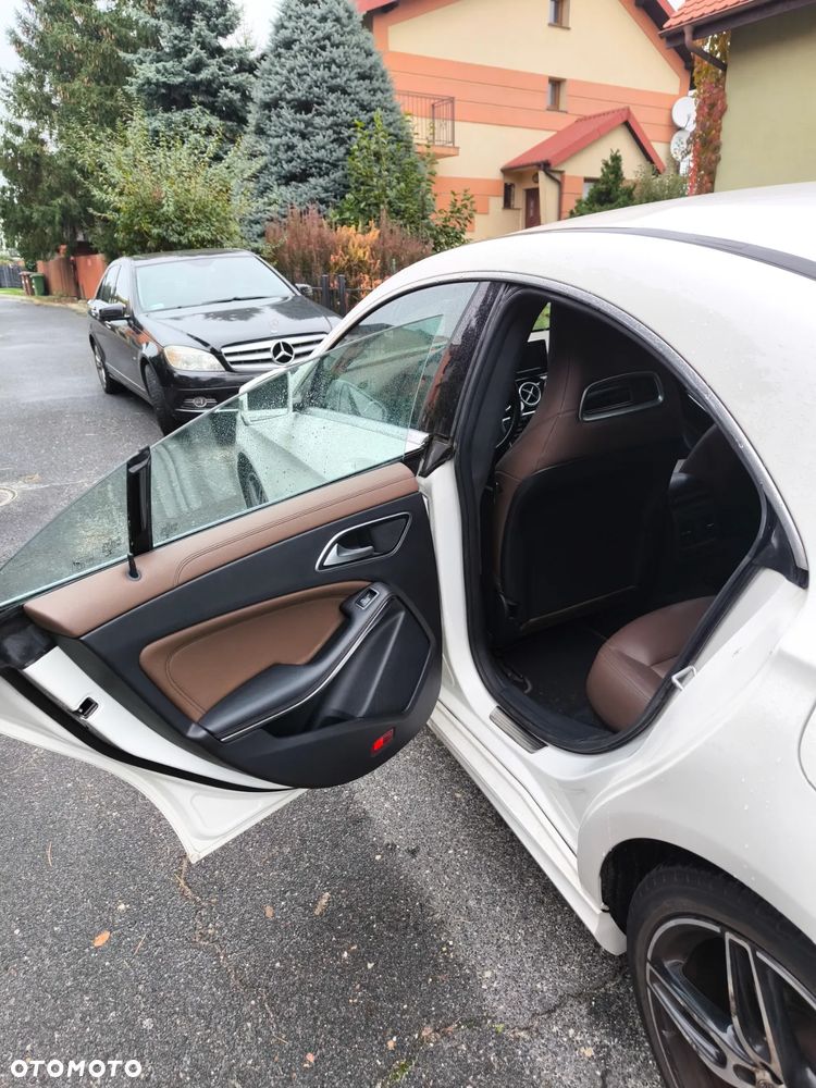 Mercedes-Benz CLA 250 4-Matic - 21