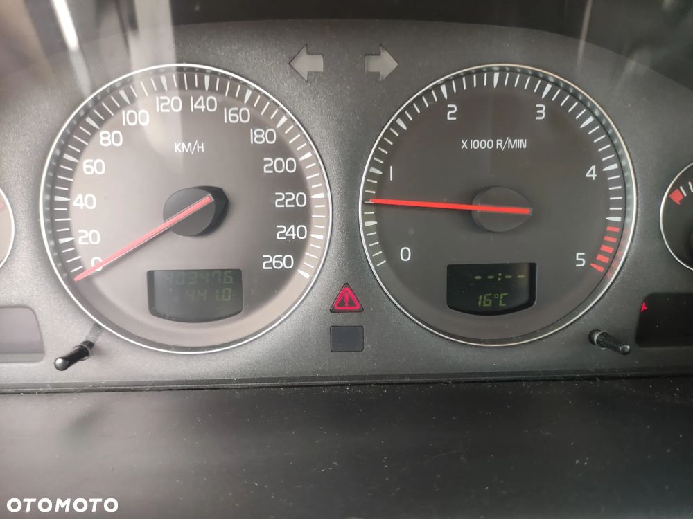 Volvo S60 2.4 D - 10