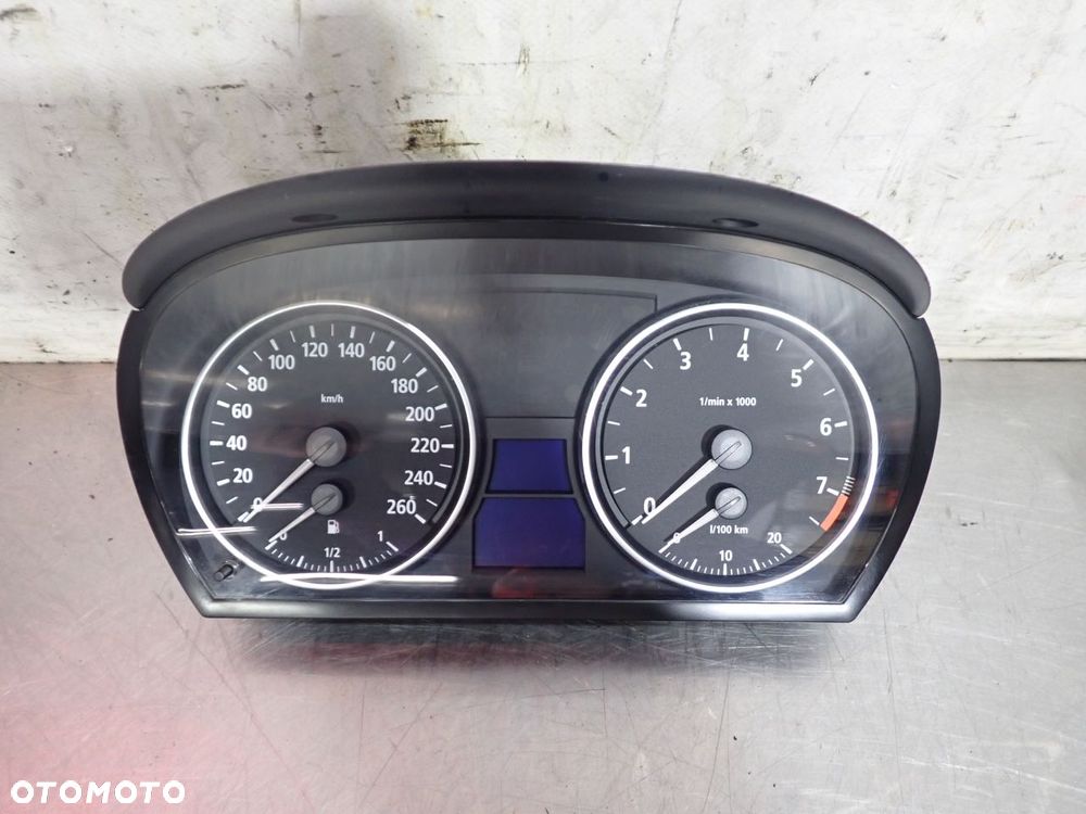 LICZNIK BMW E90 325I 2.5 - 1