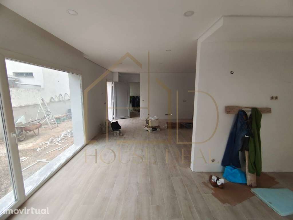 GRANDIOSA Moradia T3+1 com espaço para piscina. Fernão Ferro - Grande imagem: 5/22