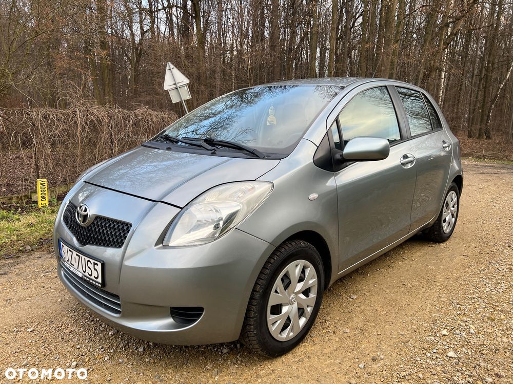 Toyota Yaris 1.3 Sol - 1