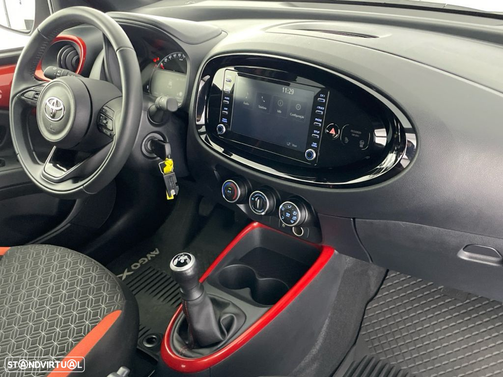 Toyota Aygo X 1.0 Envy - 26